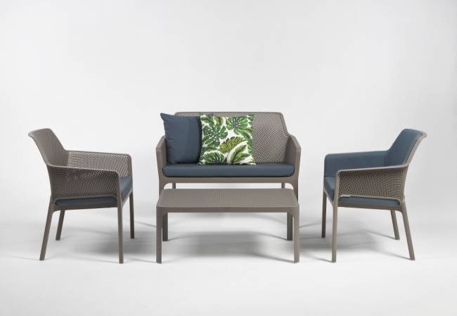 Столик пластиковый журнальный Net Table 100 тортора 1000х600х400 мм Столик пластиковый журнальный Net Table 100 тортора 1000х600х400 мм