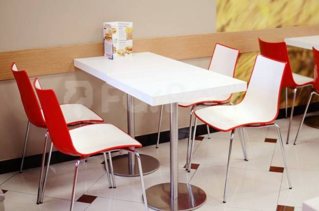 Стул пластиковый Zebra Bicolore 4 legs хром, белый, красный 550х520х830 мм Стул пластиковый Zebra Bicolore 4 legs хром, белый, красный 550х520х830 мм